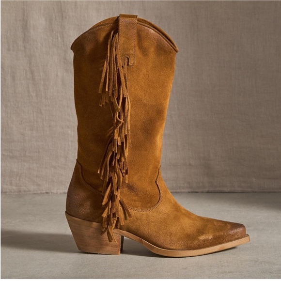 Sundance Shoes - New in Box Sundance Dove Canyon Boots, Tan Suede size 40 EUR / 9 US